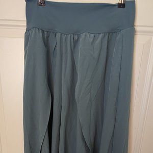 Breezeful High Waisted Back Waistband Pocket Palazzo pants Flowy Split Leg